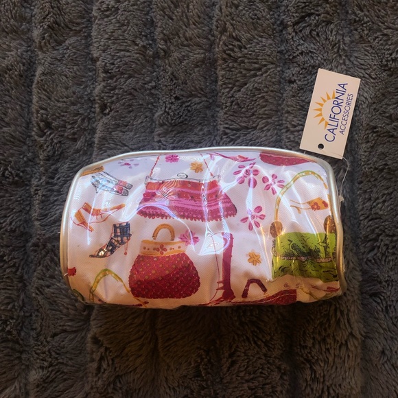 *Makeup Bag - Picture 2 of 3